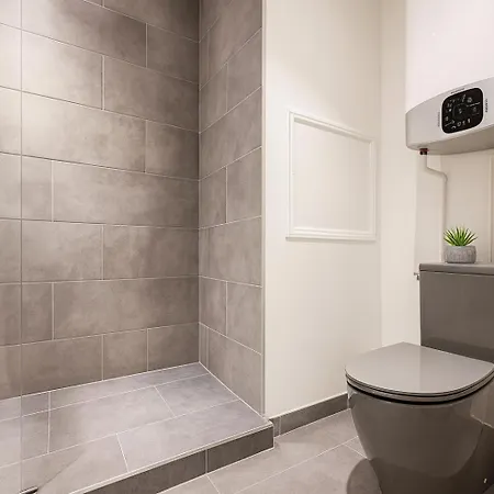 Renove De Luxe Au 19eme * Párizs